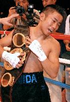 Niida wins over Chana, wrests WBA minimumweight crown
